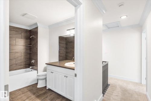 9306 91 Street, Edmonton, AB - Indoor Photo Showing Bathroom