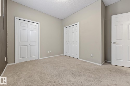 19 6520 2 Avenue, Edmonton, AB - Indoor Photo Showing Other Room