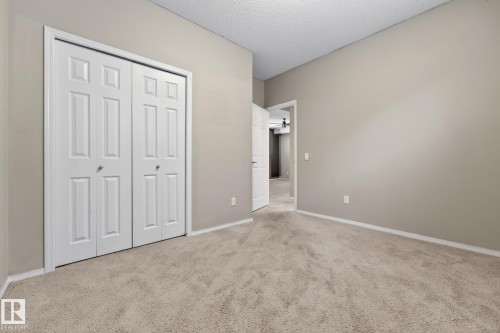 19 6520 2 Avenue, Edmonton, AB - Indoor Photo Showing Other Room