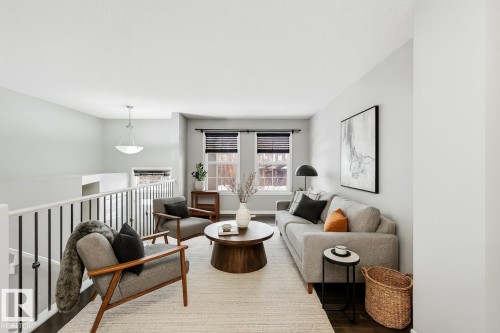 4033 Orchards Drive, Edmonton, AB - Indoor Photo Showing Living Room