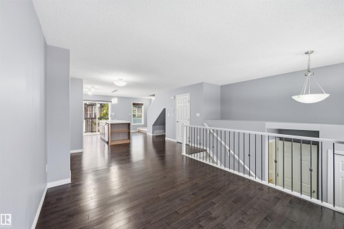 4033 Orchards Drive, Edmonton, AB - Indoor