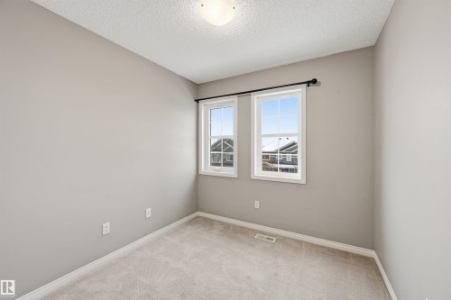 4033 Orchards Drive, Edmonton, AB - Indoor Photo Showing Other Room
