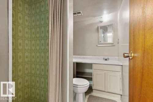 23 Pineview Horizon Village, St. Albert, AB - Indoor Photo Showing Bathroom