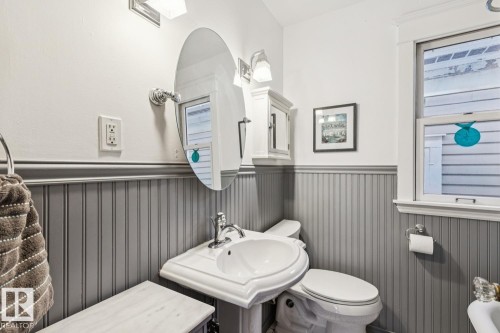 10720 126 Street, Edmonton, AB - Indoor Photo Showing Bathroom