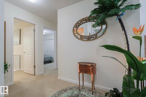 17607 55 Avenue, Edmonton, AB - Indoor Photo Showing Other Room