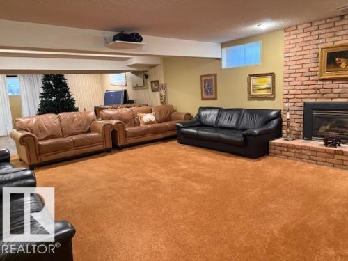 17607 55 Avenue, Edmonton, AB - Indoor Photo Showing Living Room With Fireplace