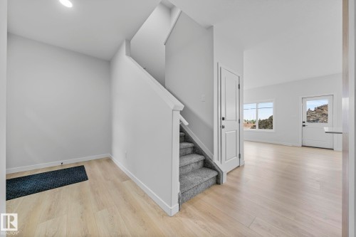 6385 King Wynd, Edmonton, AB - Indoor Photo Showing Other Room