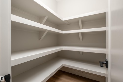 26 Grayson Green, Stony Plain, AB - Indoor With Storage