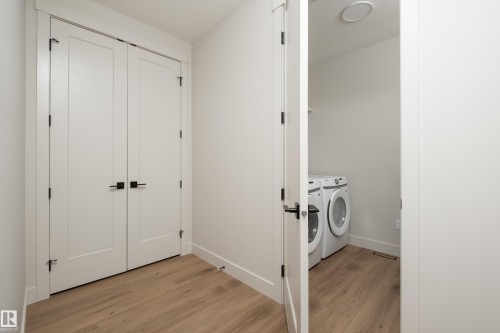 26 Grayson Green, Stony Plain, AB - Indoor Photo Showing Laundry Room