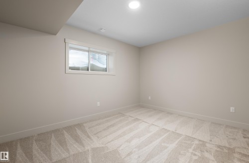 26 Grayson Green, Stony Plain, AB - Indoor Photo Showing Other Room