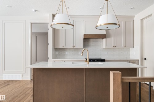 26 Grayson Green, Stony Plain, AB - Indoor Photo Showing Kitchen With Upgraded Kitchen