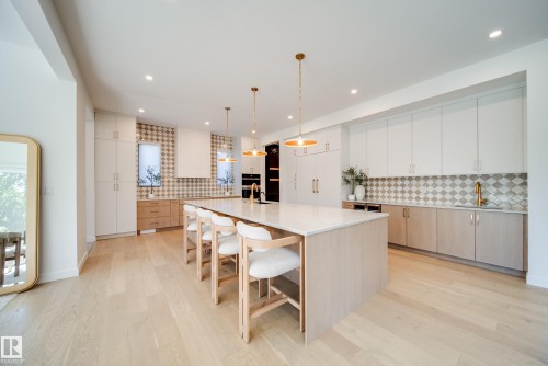 10522 134 Street, Edmonton, AB - Indoor