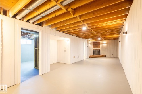 16215 102 Street, Edmonton, AB - Indoor