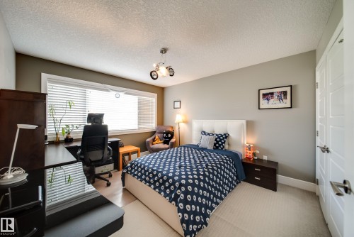 5410 Mcluhan End End, Edmonton, AB - Indoor Photo Showing Bedroom