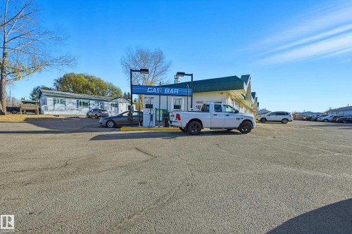 2 Cliff Crescent, Edmonton, AB - Outdoor