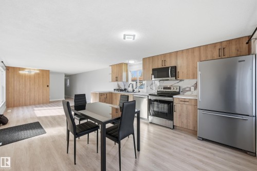 2 Cliff Crescent, Edmonton, AB - Indoor Photo Showing Kitchen With Stainless Steel Kitchen