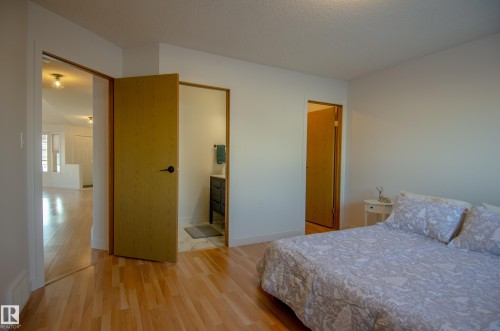 15571 59A Street, Edmonton, AB - Indoor Photo Showing Bedroom