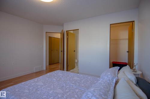 15571 59A Street, Edmonton, AB - Indoor Photo Showing Bedroom