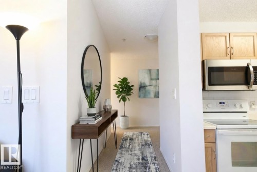 #226 10511 42 Avenue, Edmonton, AB - Indoor