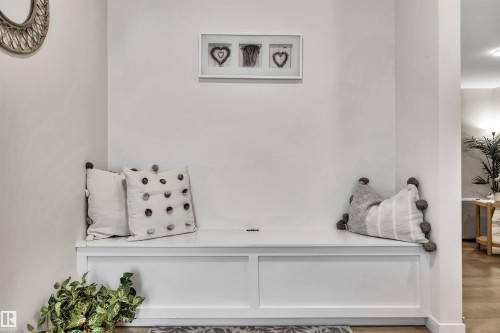 4930 Kinney Road, Edmonton, AB - Indoor