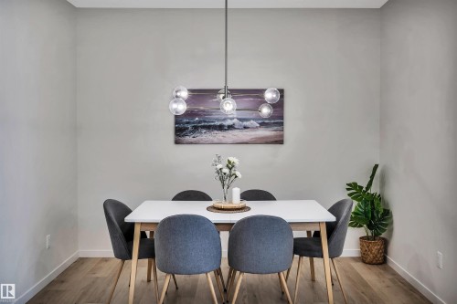 4930 Kinney Road, Edmonton, AB - Indoor Photo Showing Dining Room