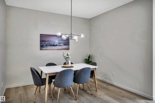 4930 Kinney Road, Edmonton, AB - Indoor Photo Showing Dining Room