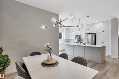 4930 Kinney Road, Edmonton, AB - Indoor Photo Showing Dining Room
