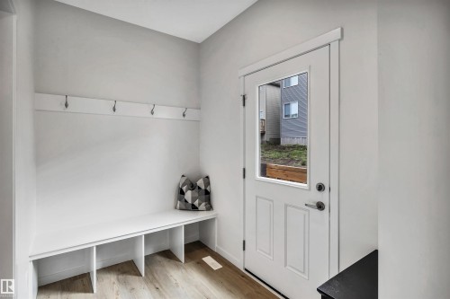 4930 Kinney Road, Edmonton, AB - Indoor Photo Showing Other Room