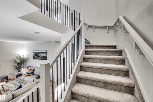 4930 Kinney Road, Edmonton, AB - Indoor Photo Showing Other Room