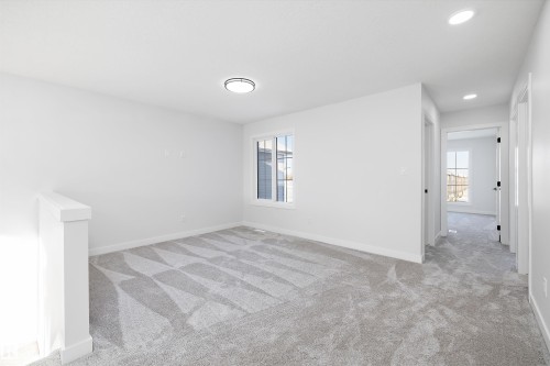 1713 Crossbill Loop Nw, Edmonton, AB - Indoor Photo Showing Other Room