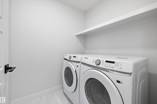 1713 Crossbill Loop Nw, Edmonton, AB - Indoor Photo Showing Laundry Room