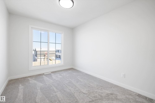 1713 Crossbill Loop Nw, Edmonton, AB - Indoor Photo Showing Other Room