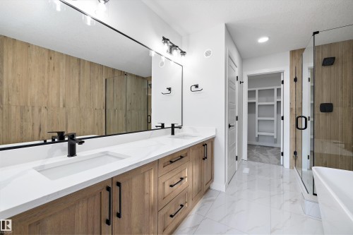1713 Crossbill Loop Nw, Edmonton, AB - Indoor Photo Showing Bathroom