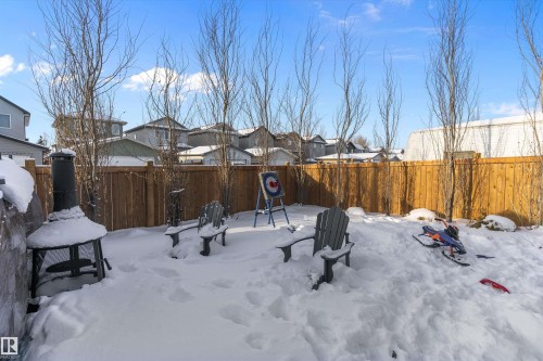 16 Sutherland Street, Leduc, AB - Outdoor