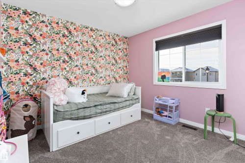 16 Sutherland Street, Leduc, AB - Indoor Photo Showing Bedroom