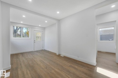 11932 91 Street, Edmonton, AB - Indoor Photo Showing Other Room