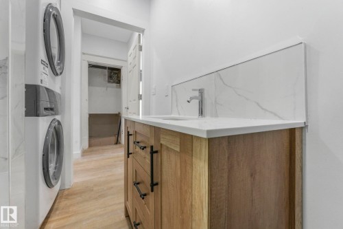 11932 91 Street, Edmonton, AB - Indoor Photo Showing Laundry Room