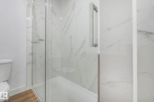11932 91 Street, Edmonton, AB - Indoor Photo Showing Bathroom