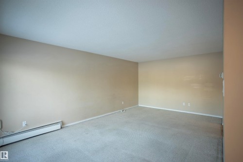 207 11465 41 Avenue, Edmonton, AB - Indoor Photo Showing Other Room