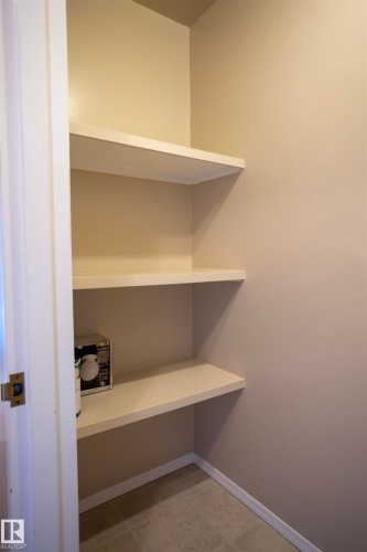 View of closet - 207 11465 41 Avenue, Edmonton, AB - Indoor With Storage
