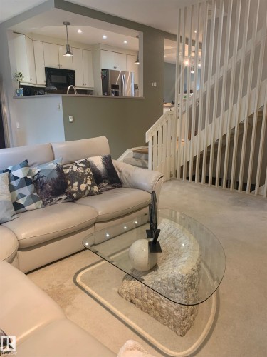 15114 45 Avenue, Edmonton, AB - Indoor Photo Showing Other Room