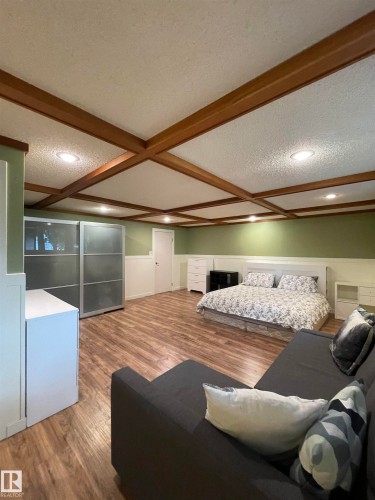 15114 45 Avenue, Edmonton, AB - Indoor Photo Showing Other Room