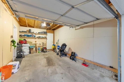 8 2503 24 Street, Edmonton, AB - Indoor Photo Showing Garage