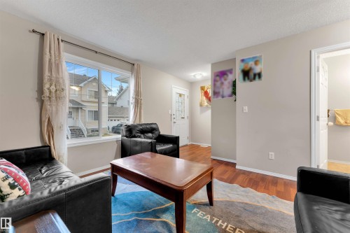 8 2503 24 Street, Edmonton, AB - Indoor Photo Showing Living Room