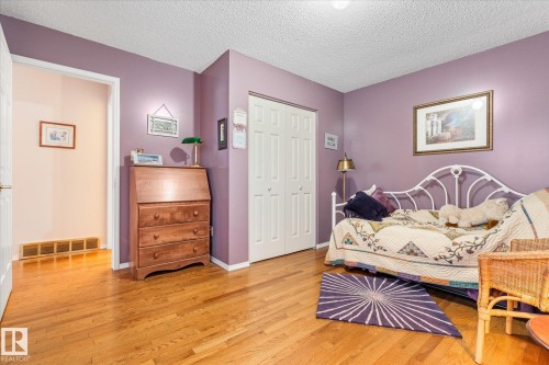 1548 54 Street, Edmonton, AB 