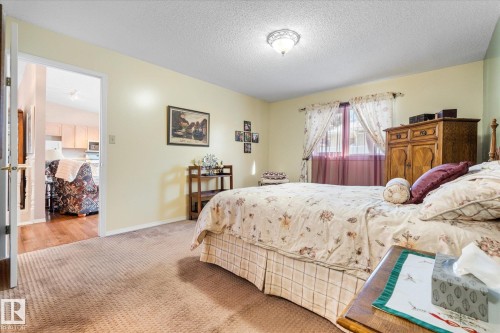 1548 54 Street, Edmonton, AB - Indoor Photo Showing Bedroom