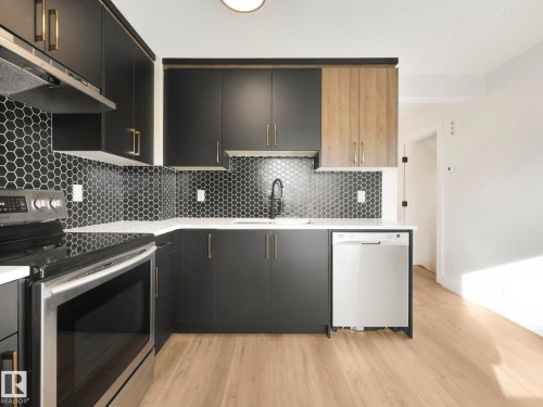 10 13833 30 Street, Edmonton, AB - Indoor Photo Showing Kitchen With Upgraded Kitchen