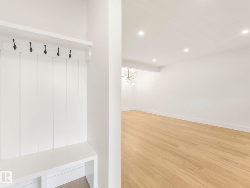 10 13833 30 Street, Edmonton, AB - Indoor Photo Showing Other Room