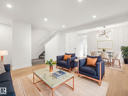 10 13833 30 Street, Edmonton, AB - Indoor Photo Showing Living Room