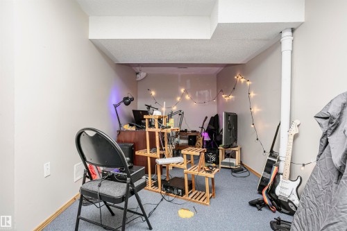 3103 109 Street, Edmonton, AB - Indoor